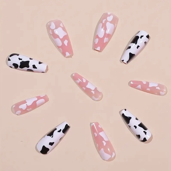 Press-On Nails with Epic Nail Art (Nail Glue Included!) - Picture 2 of 4